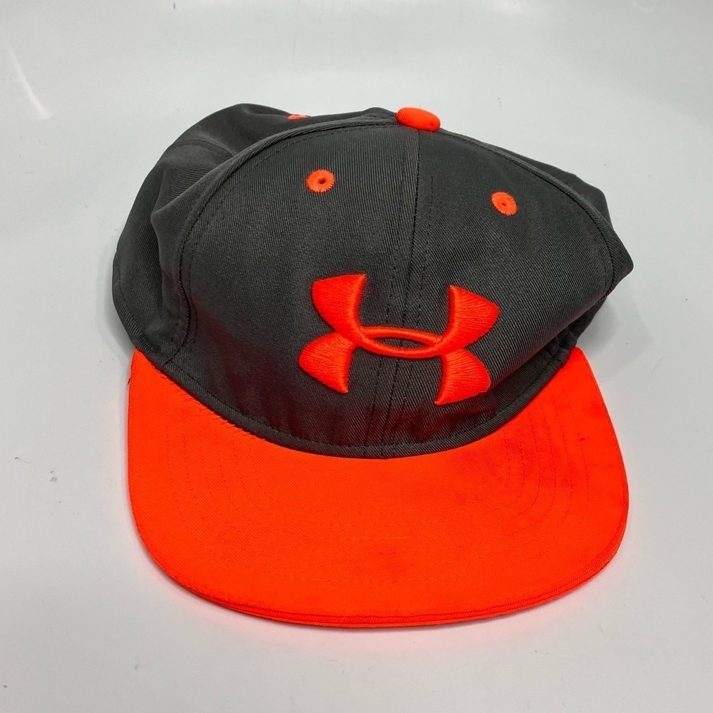 Under Armour‎ youth hat one size fits all gray